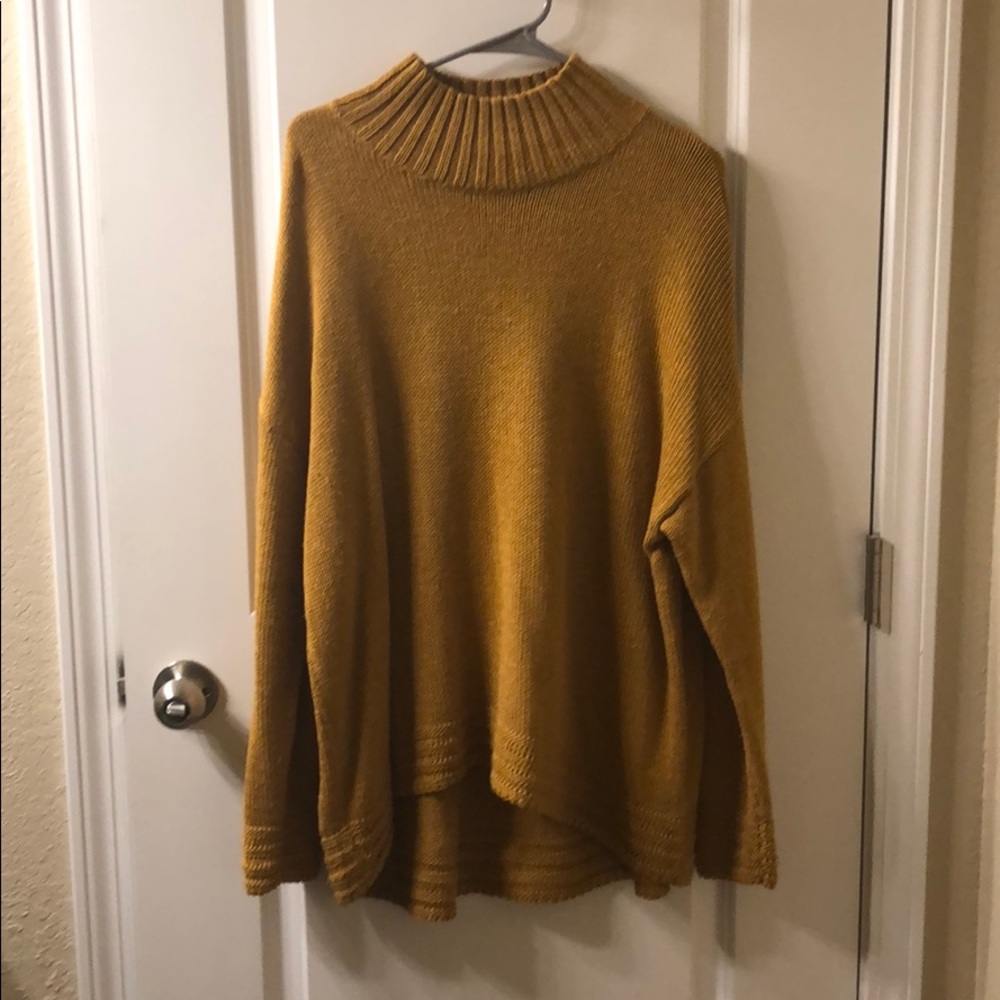 Old Navy Sweater